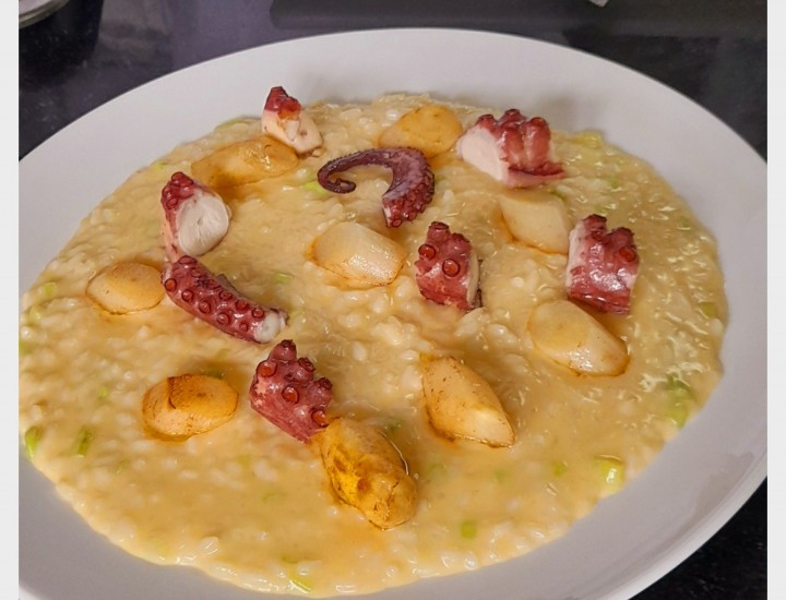 <h6 class='prettyPhoto-title'>White Asparagus / Risotto / Spanish Octopus</h6>