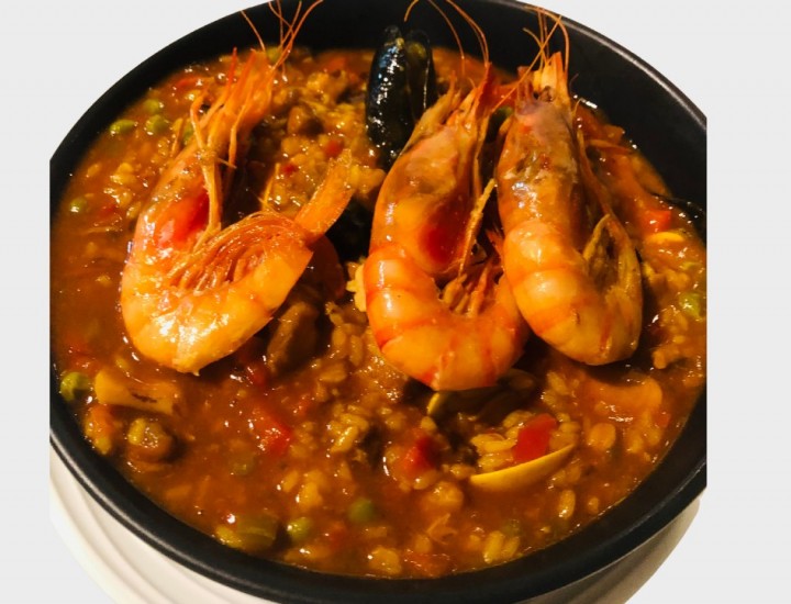 <h6 class='prettyPhoto-title'>Spanish Rice Stew with Red Shrimps</h6>