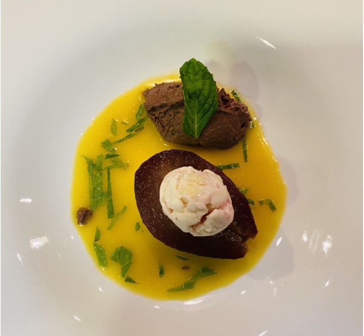 <h6 class='prettyPhoto-title'>Poach Pear in Red Wine / Guanaja Chocolate Mousse</h6>