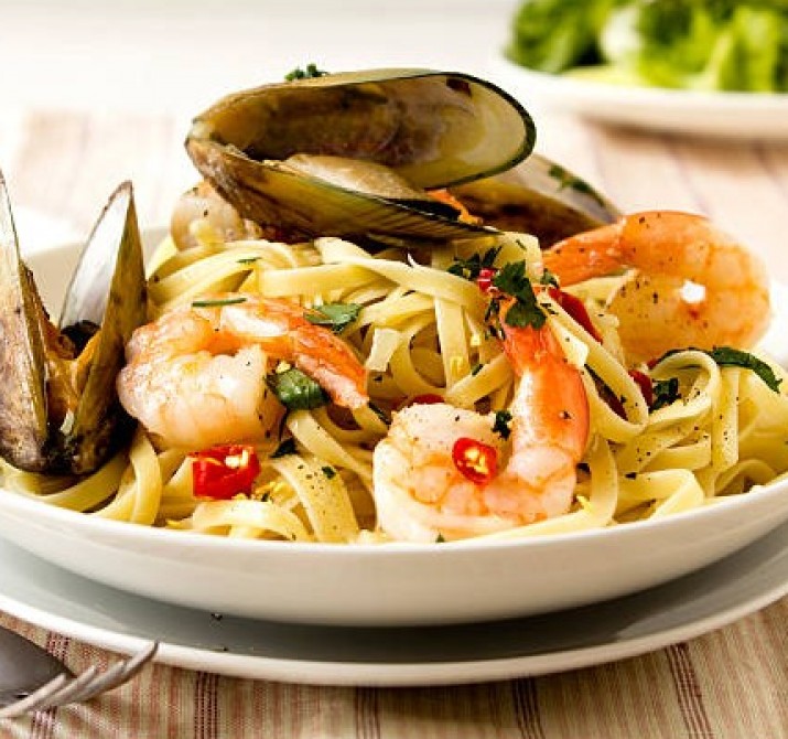 <h6 class='prettyPhoto-title'>73. Pasta with Seafood</h6>