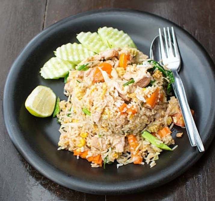 <h6 class='prettyPhoto-title'>"Kao Pad" Fried Rice with Pork</h6>