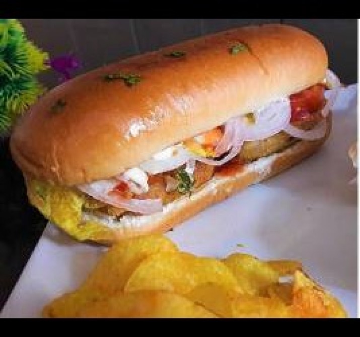 <h6 class='prettyPhoto-title'>Special Egg Sandwich with Shami</h6>