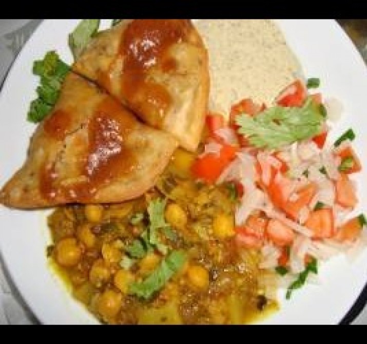 <h6 class='prettyPhoto-title'>Special Samosa Chaat - Single  </h6>