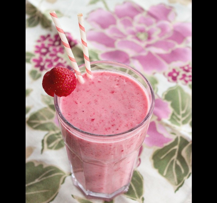 <h6 class='prettyPhoto-title'>Red Berry Smoothy</h6>
