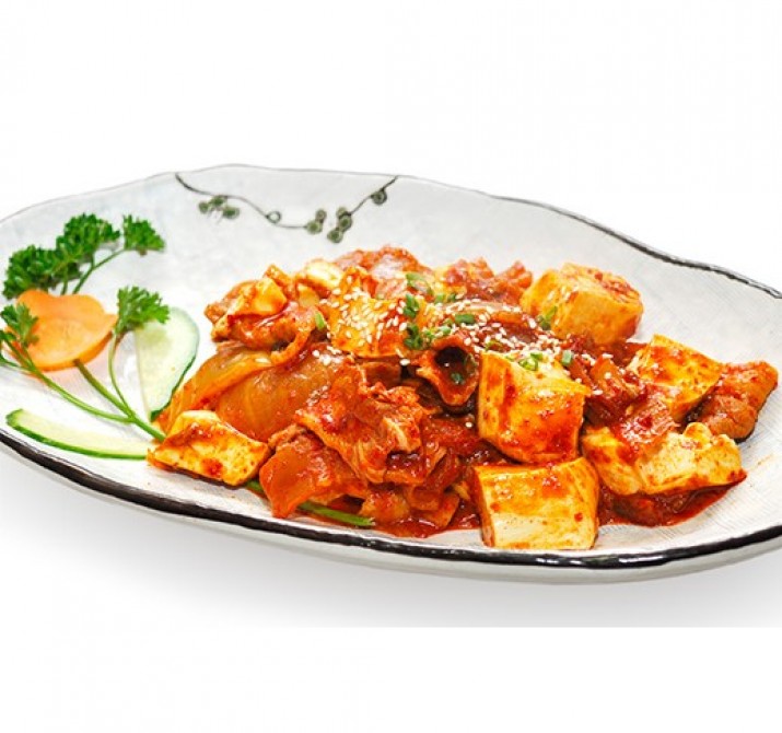 <h6 class='prettyPhoto-title'>16. Stir-fried pork with kimchi and tofu (2 spicy)</h6>