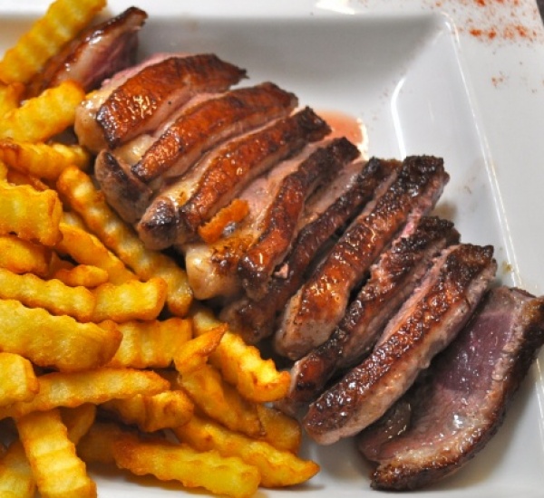 <h3 class='prettyPhoto-title'>Duck breast</h3><br/>Duck breast with caramelized honey