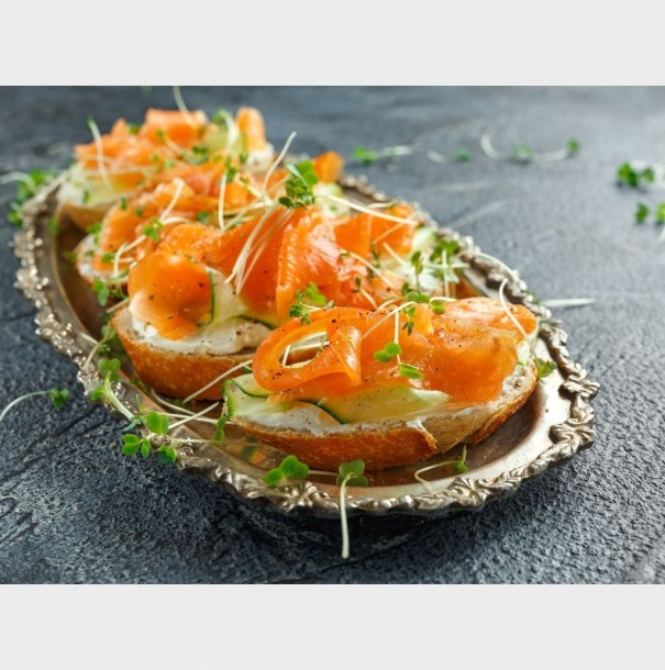 <h6 class='prettyPhoto-title'>Smoked salmon toast, cucumber, fromage blanc</h6>