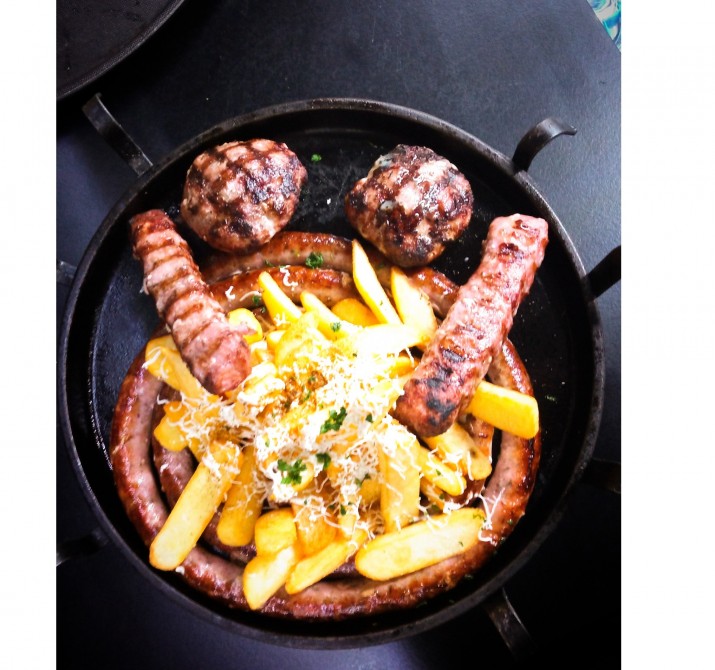 <h6 class='prettyPhoto-title'>Balkan barbecue for 2 people</h6>