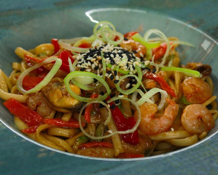<h6 class='prettyPhoto-title'>WOK Noodles with Shrimps, Mussels</h6>