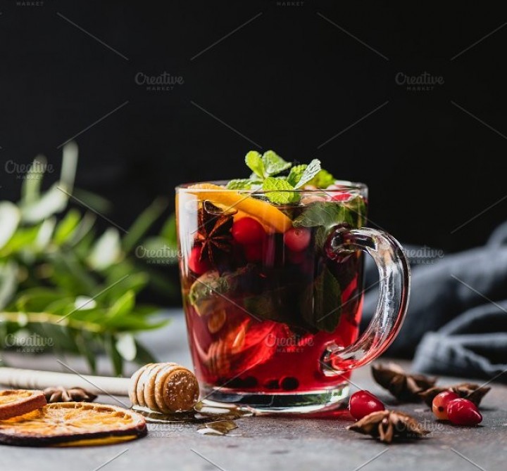 <h6 class='prettyPhoto-title'>Tea drink "Raspberry with mint"</h6>