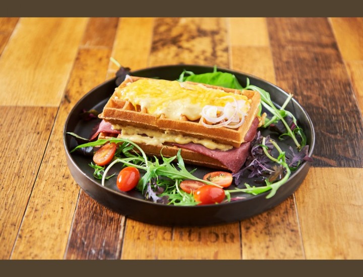 <h3 class='prettyPhoto-title'>Croque-Monsieur from Brussels</h3><br/>Brussels waffle, Ham, Bacon, Cheese, Bechamel, salad Supplement fries 2€