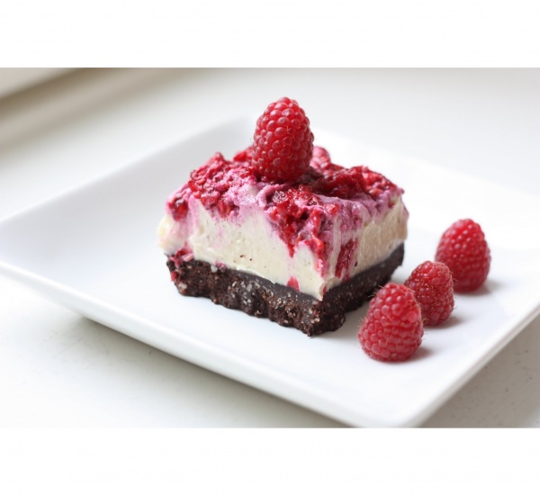 <h6 class='prettyPhoto-title'>Cheesecake with berries</h6>