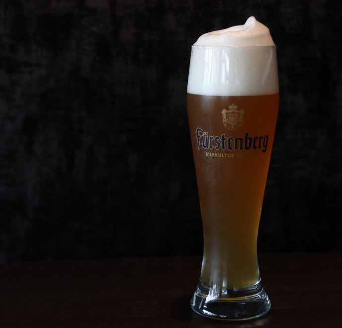 <h6 class='prettyPhoto-title'>Fürstenberg wheat beer 0.5 l</h6>