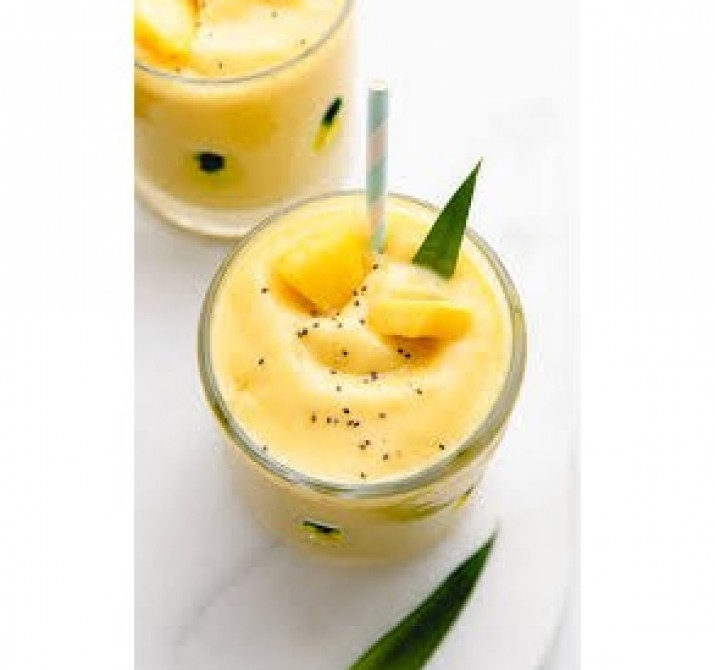 <h6 class='prettyPhoto-title'>Pineapple smoothie/yogurt smoothie</h6>