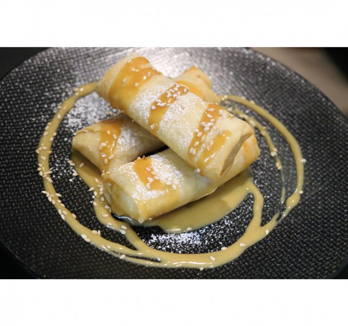 <h6 class='prettyPhoto-title'>Banana rolls and homemade salted butter caramel</h6>
